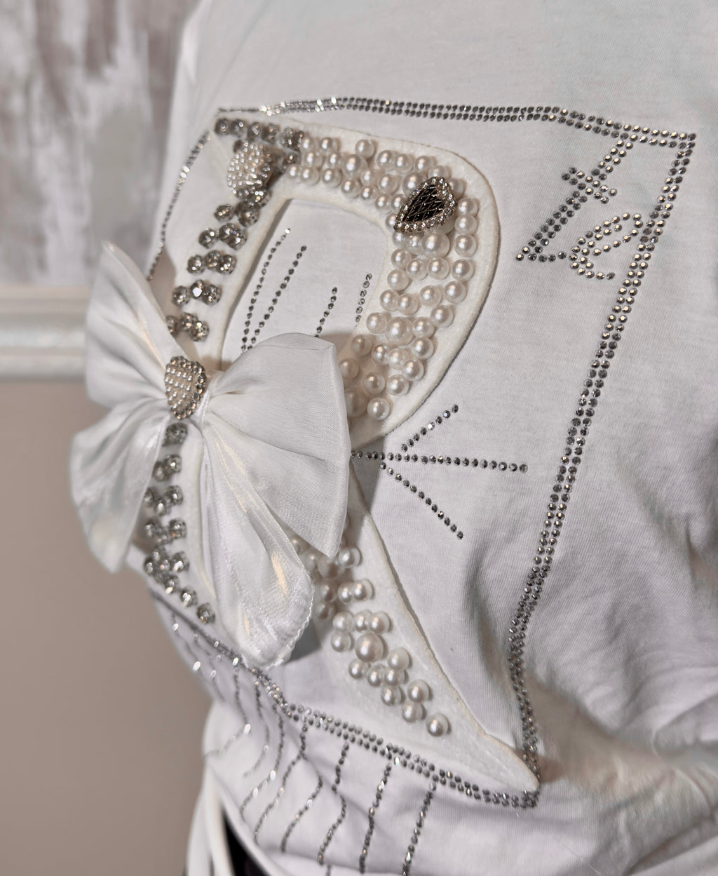 Elegant bow T-shirt